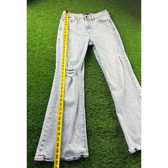 GAP Womens 70’s Flare Jeans Light Wash Ripped Knee Sz 12 31R Regular Denim Pants - Picture 6 of 12